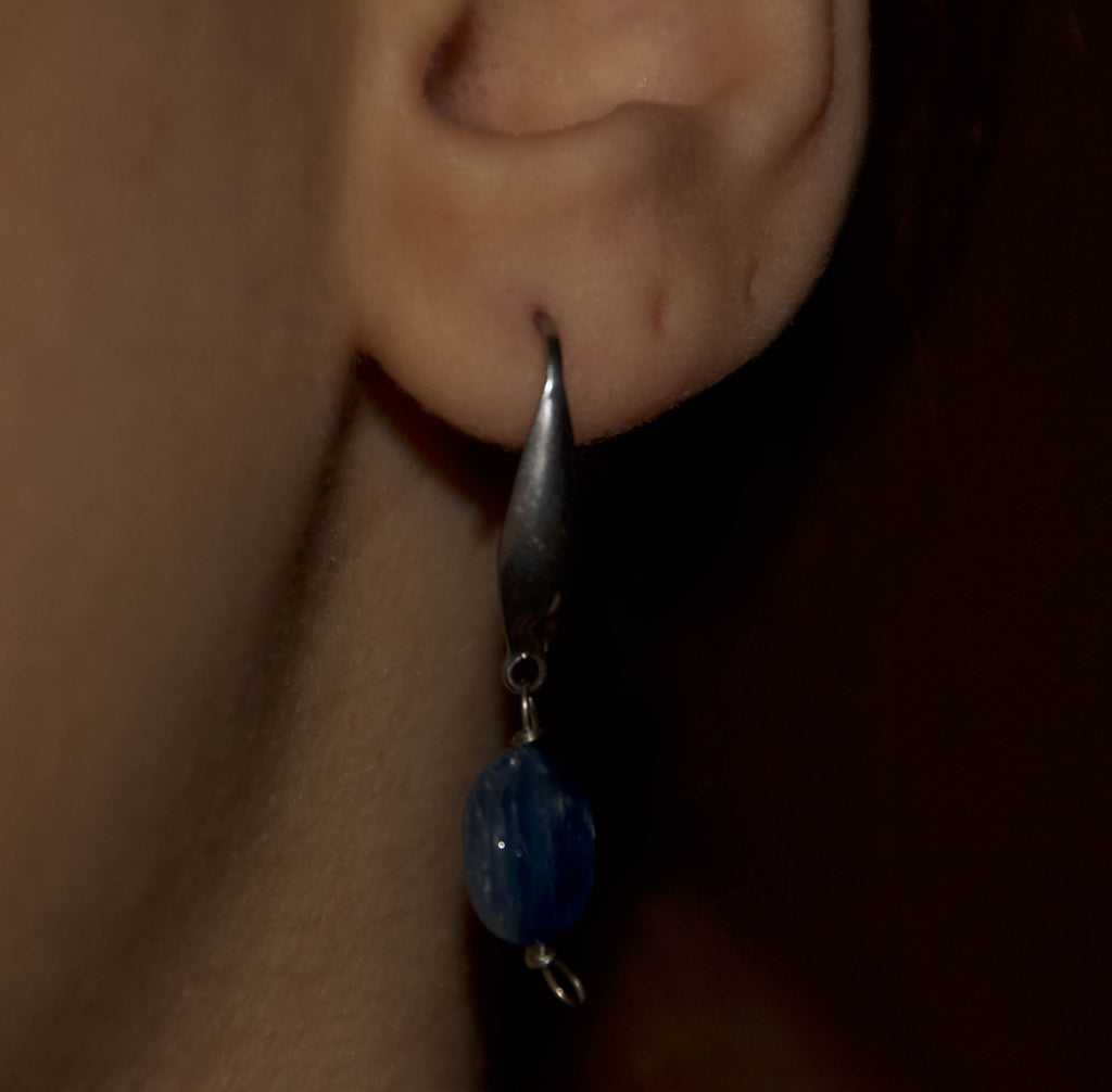Orecchini in Cianite – Goccia Blu
