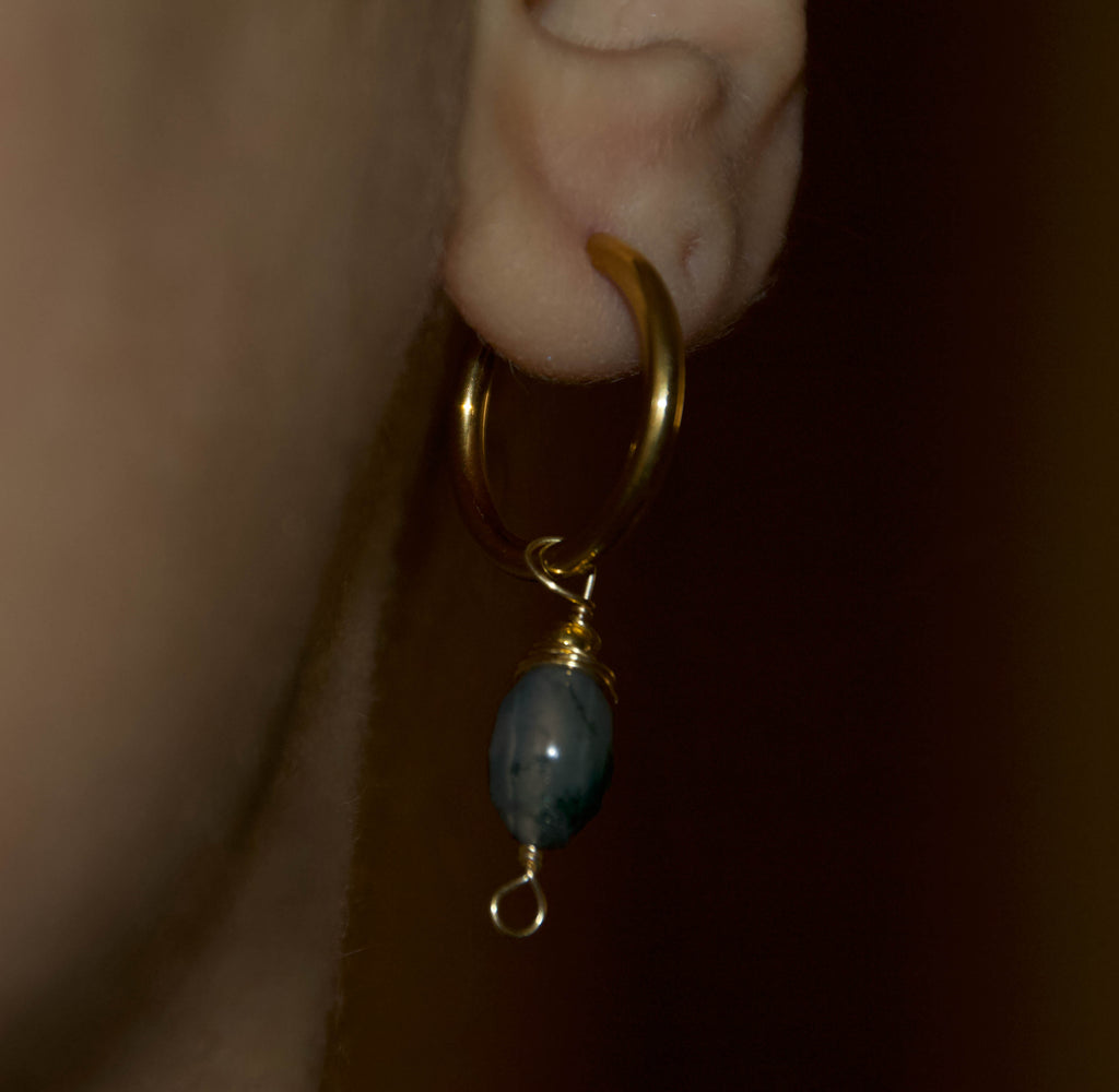 Orecchini in Agata Muschiata – Cerchio Dorato con Goccia Naturale