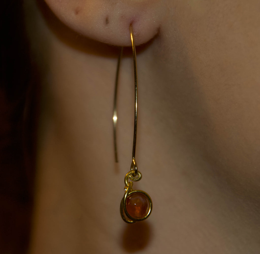 Orecchini in Corniola – Pendente Minimal Dorato