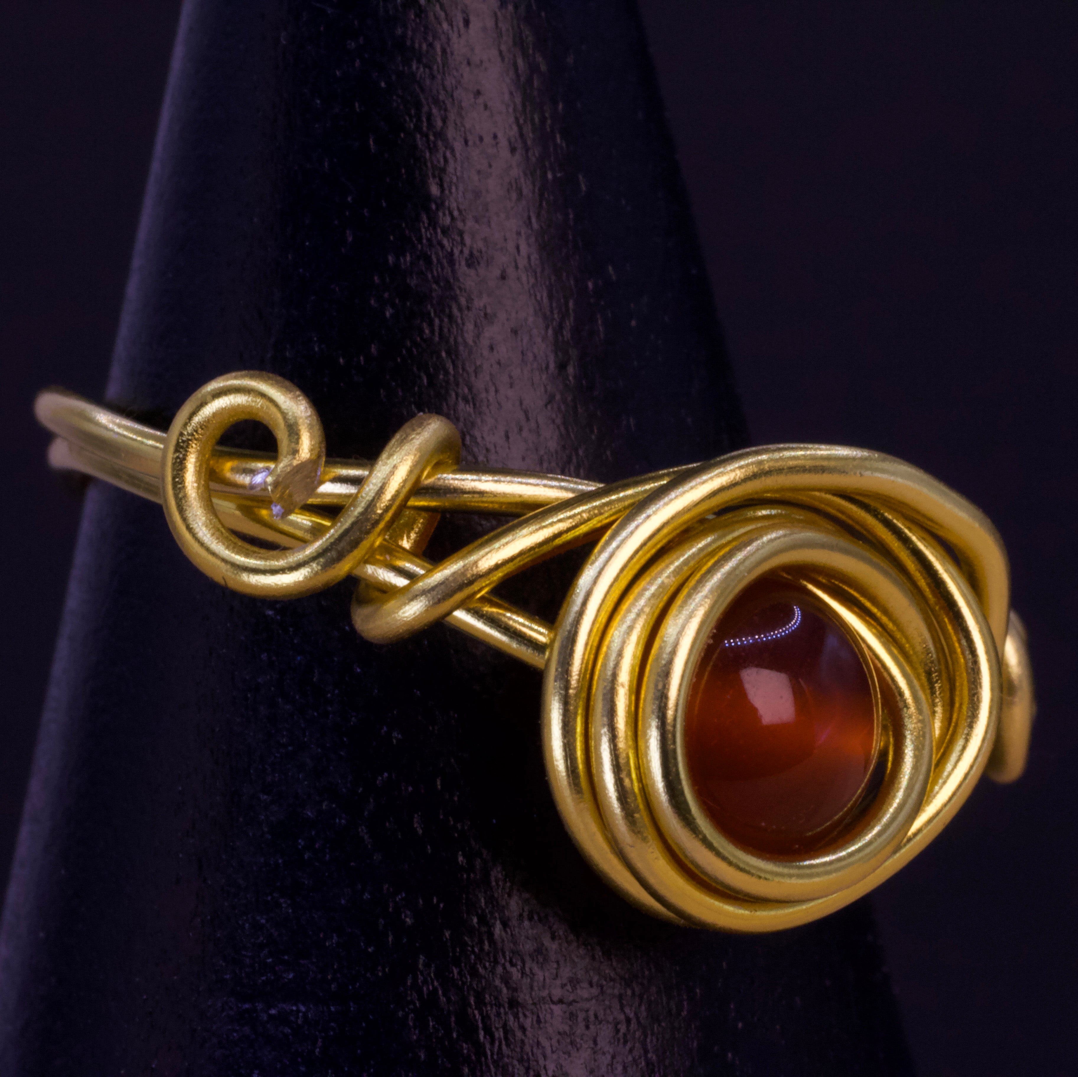 Anello in corniola | nido dorato