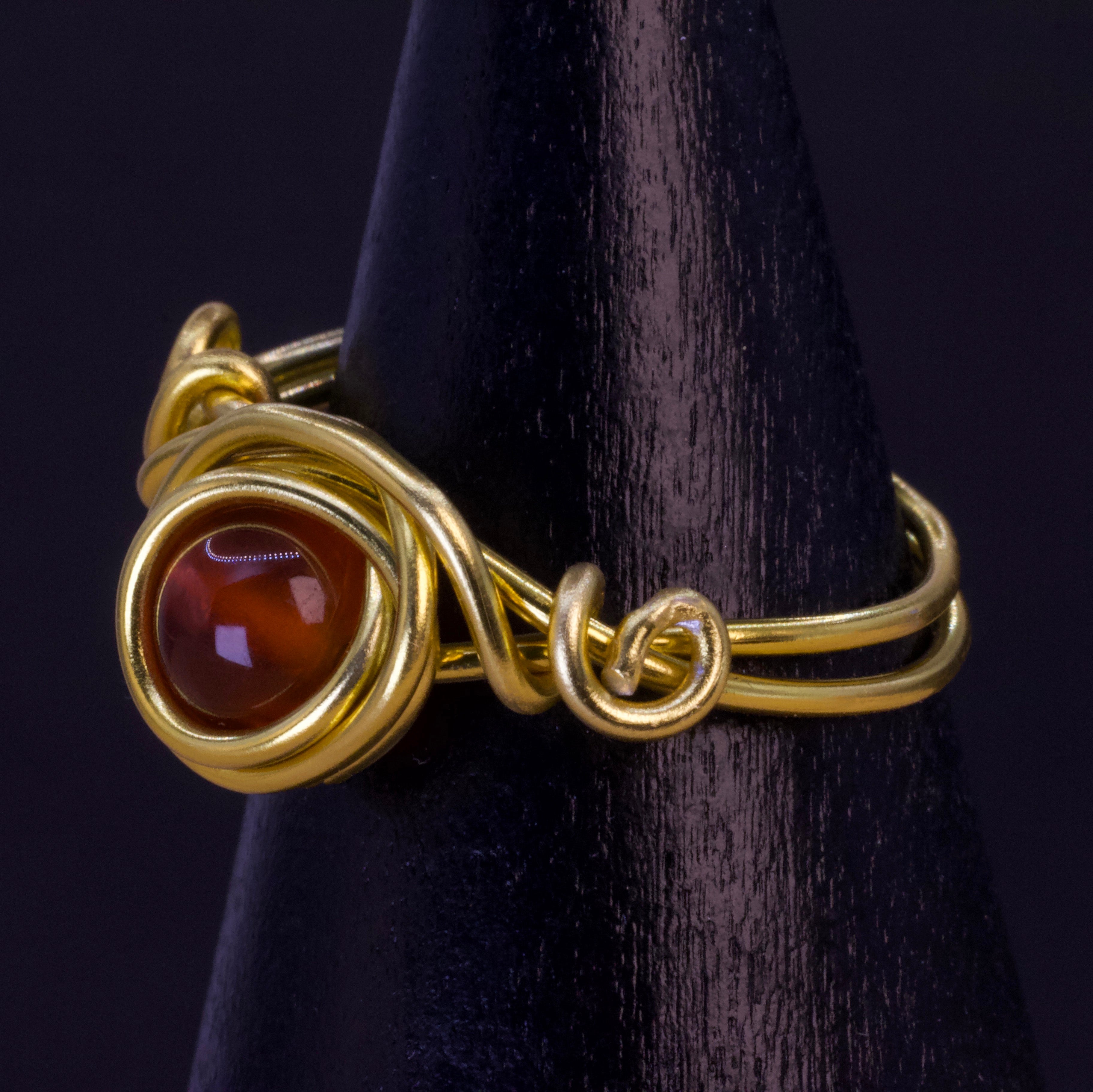 Anello in corniola | nido dorato